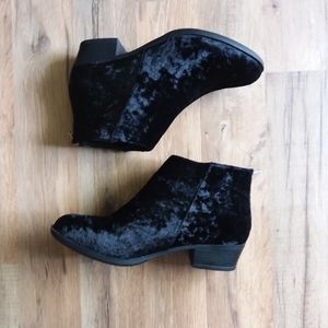 Ankle Booties NEW Black Velvet silver zipper Boots
